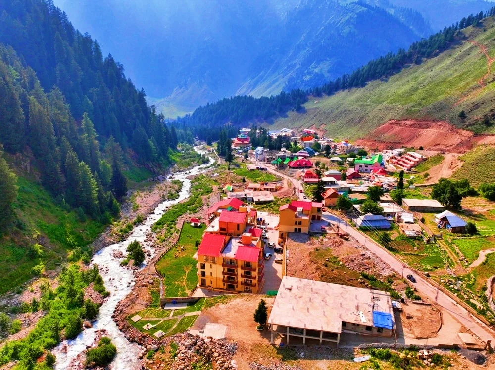 naran-town-min